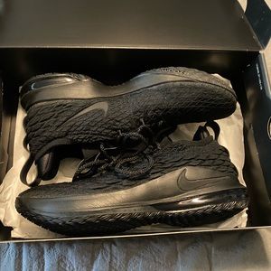 LeBron XV Low